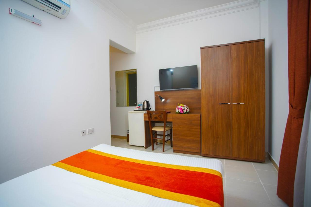דוחה La Villa Palace Hotel מראה חיצוני תמונה