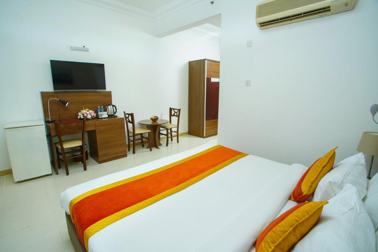 דוחה La Villa Palace Hotel מראה חיצוני תמונה