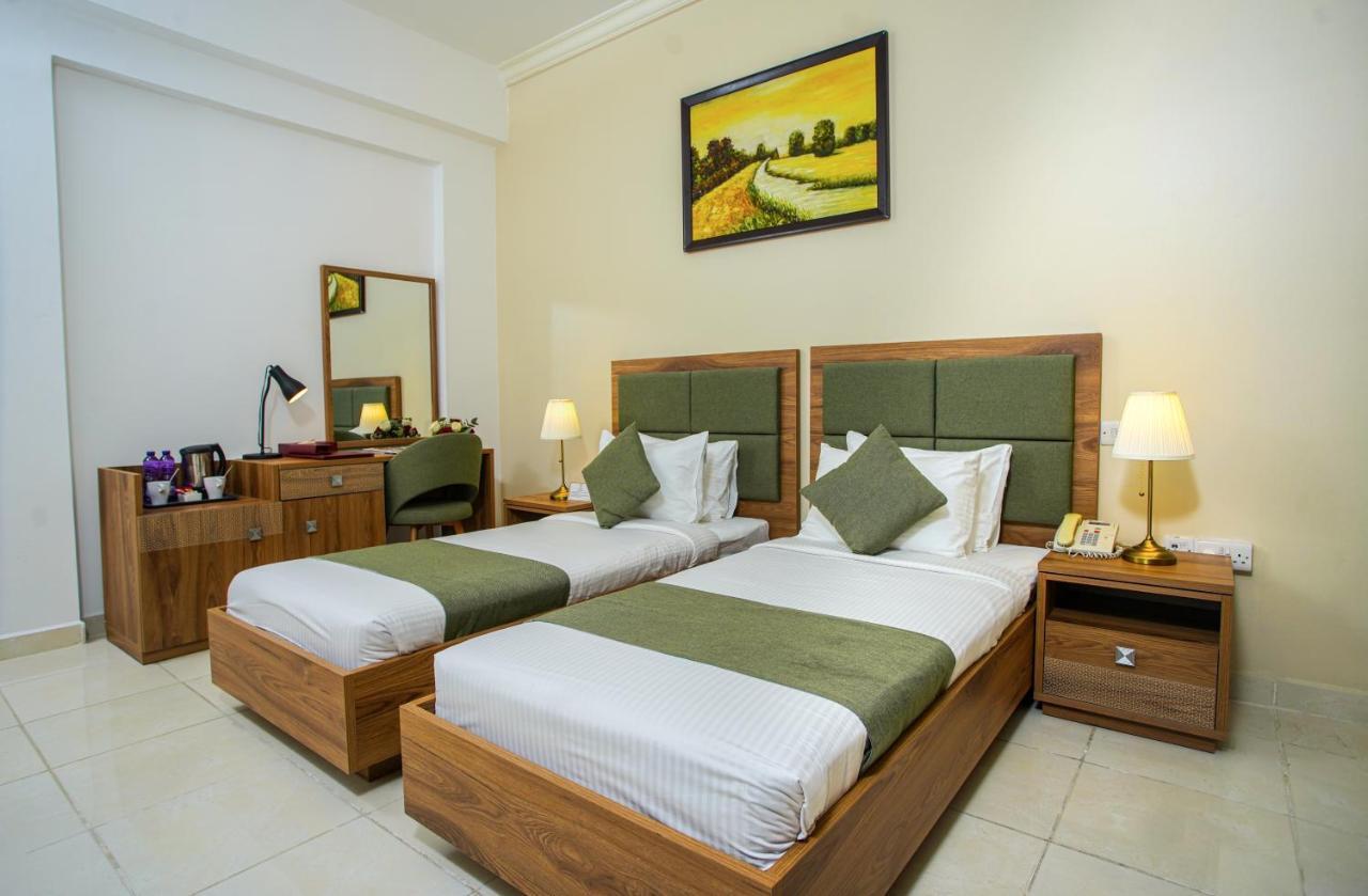 דוחה La Villa Palace Hotel מראה חיצוני תמונה