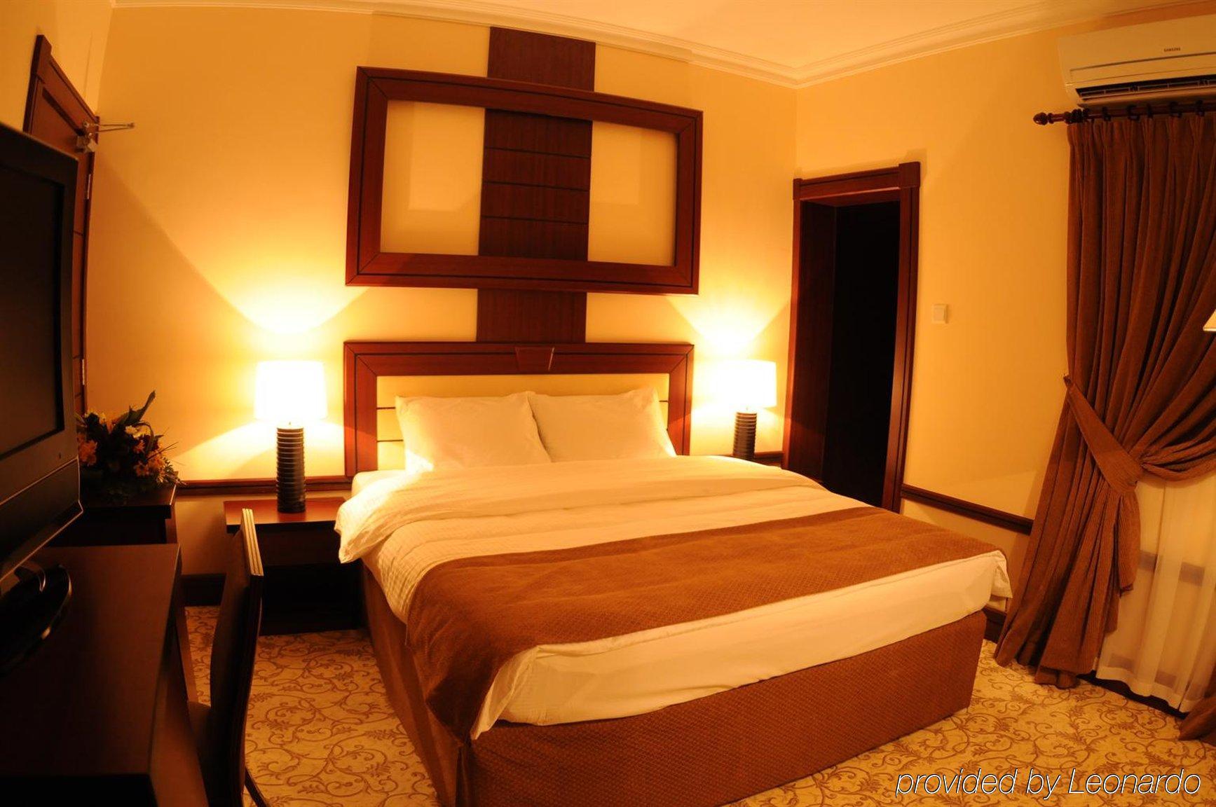 דוחה La Villa Palace Hotel מראה חיצוני תמונה